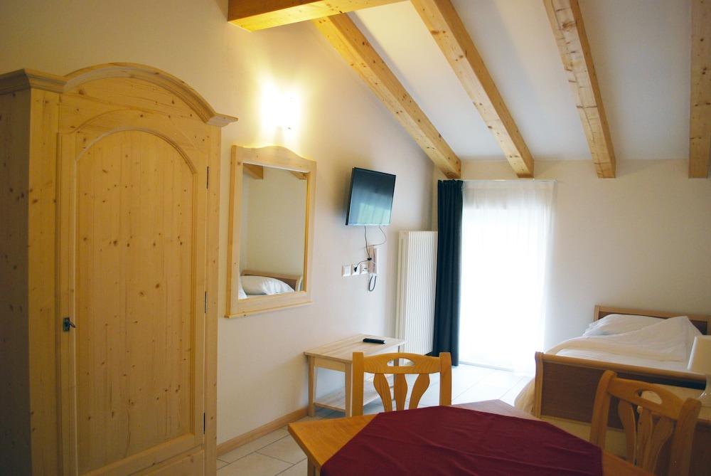 Hotel Elbele Garni Folgaria Dış mekan fotoğraf