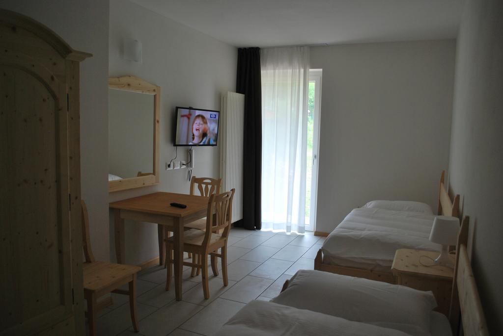Hotel Elbele Garni Folgaria Oda fotoğraf