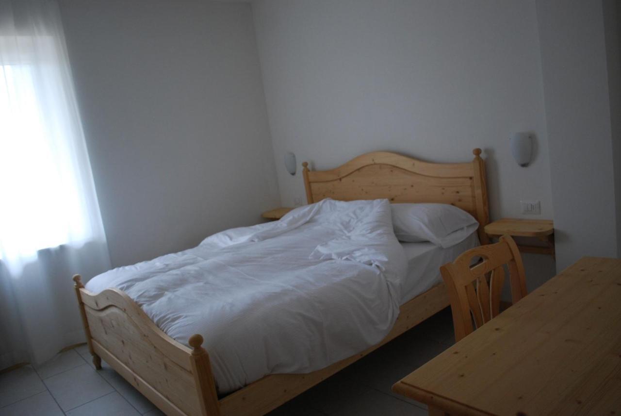 Hotel Elbele Garni Folgaria Oda fotoğraf